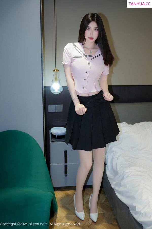 薛曼柔  [XiuRen]高清写真图 2025.02.17 No.9892 曼柔 丝袜美腿第6张图片